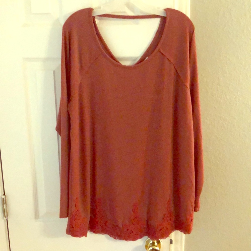 Super cute and soft maroon sweater!